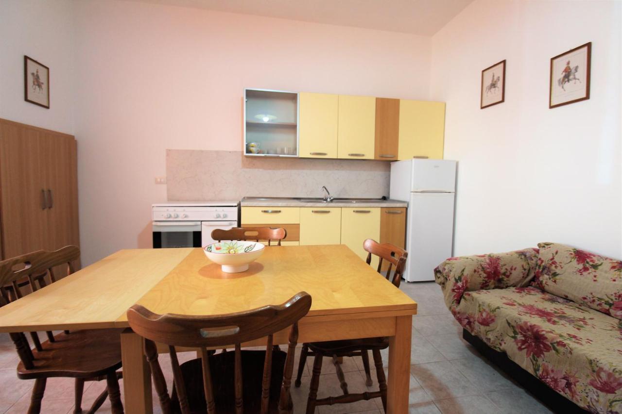 Trilocale Arancione Climatizzato Con Terrazza Panoramica Lejlighed Torre San Giovanni Ugento Eksteriør billede