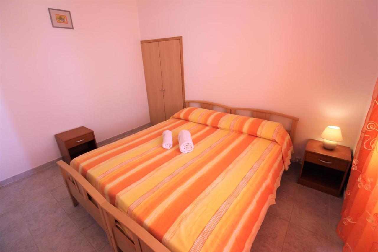 Trilocale Arancione Climatizzato Con Terrazza Panoramica Lejlighed Torre San Giovanni Ugento Eksteriør billede