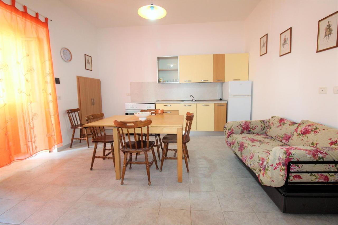 Trilocale Arancione Climatizzato Con Terrazza Panoramica Lejlighed Torre San Giovanni Ugento Eksteriør billede